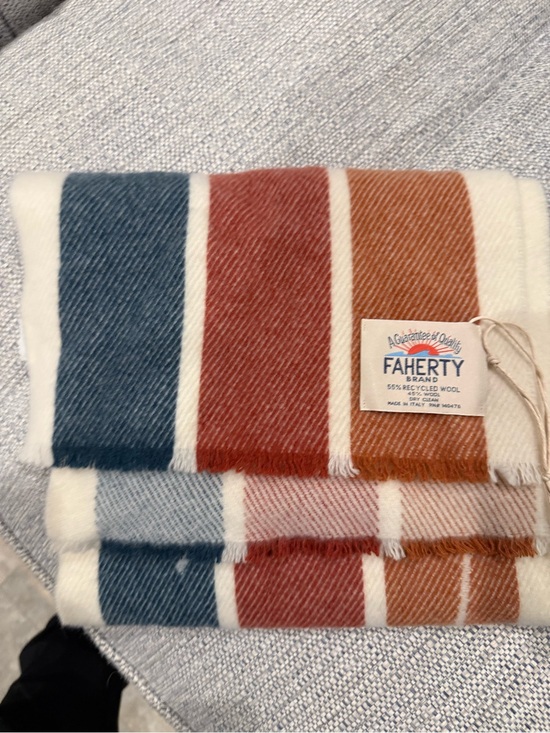 Faherty Accessories - Faherty Sun and Wave Scarf